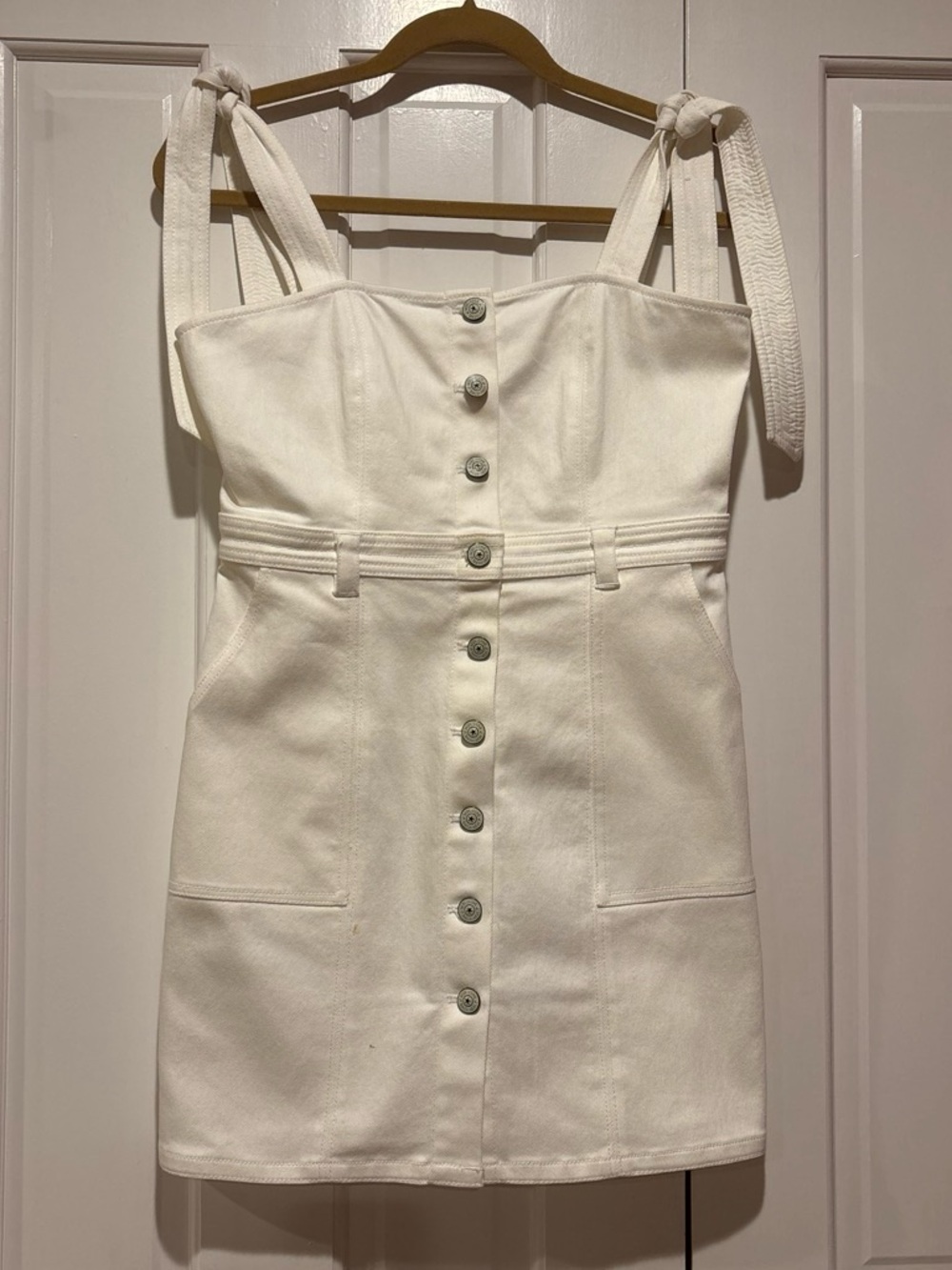 Cinq a sept denim White mini dress with adjustable tie straps size 6